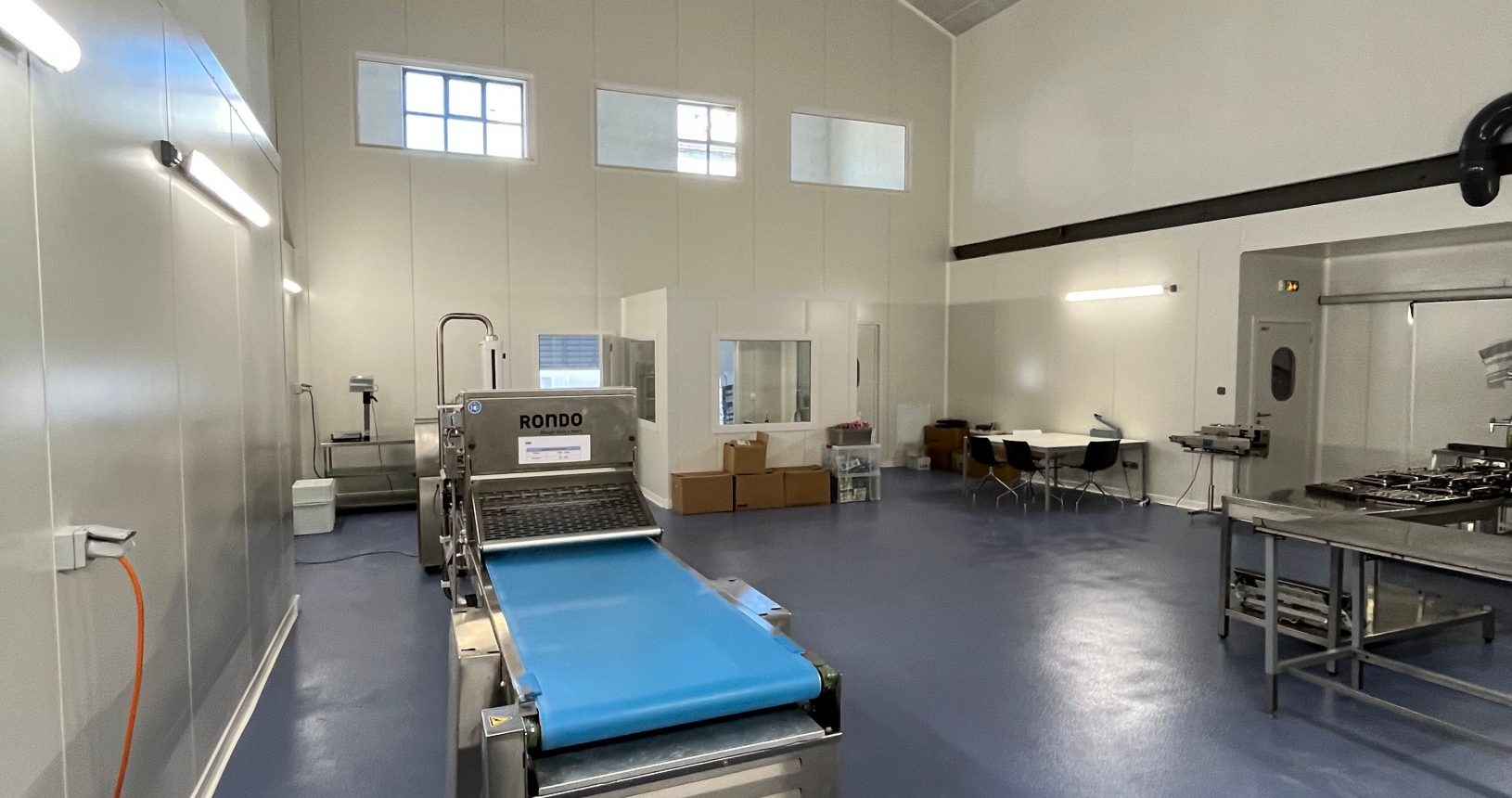 Logistique entrepôt Cloisons du Midi revêtement matériaux