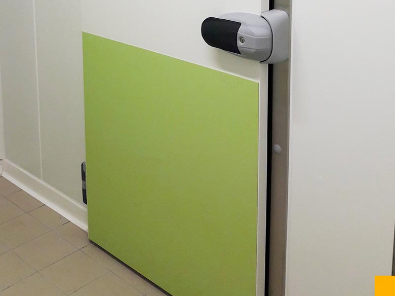 Protection murale anti-rayures Acrovyn® bas de porte - Cloisons du Midi