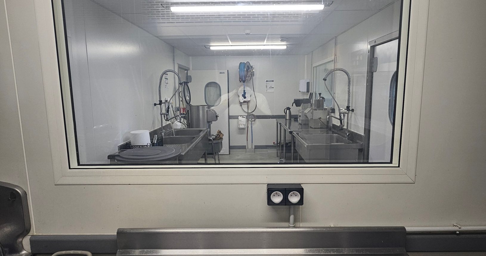 Revêtements scientifique laboratoire pharmaceutique cosmétique Cloisons du Midi